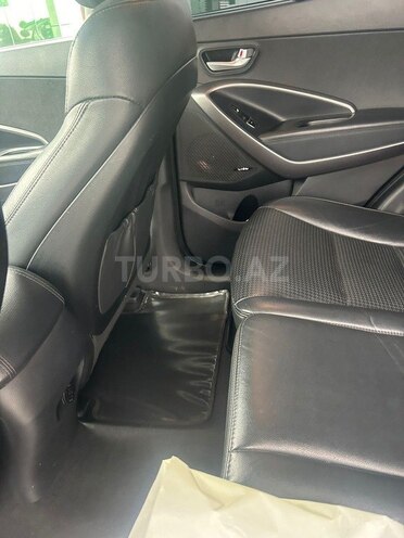 Hyundai Santa Fe-8