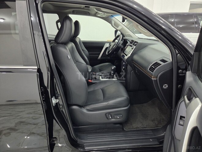 Toyota Land Cruiser Prado-15