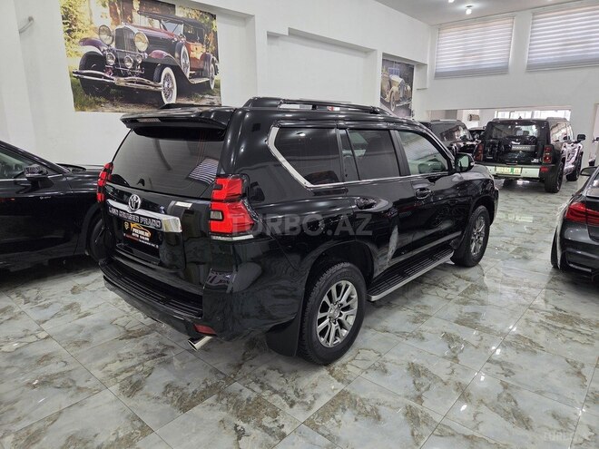 Toyota Land Cruiser Prado-6