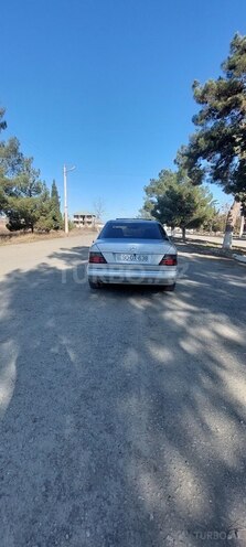 Mercedes E 200 1995, 690,000 km - 2.0 l - Bakı