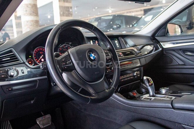 BMW 520 2016, 140,000 km - 2.0 l - Bakı