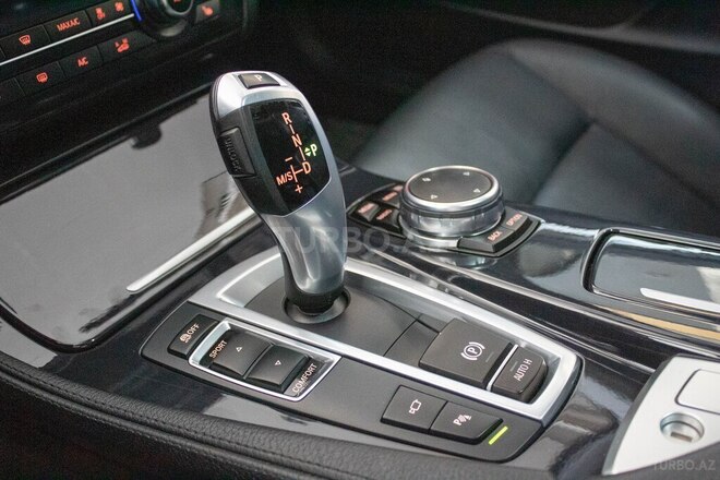 BMW 520 2016, 140,000 km - 2.0 l - Bakı