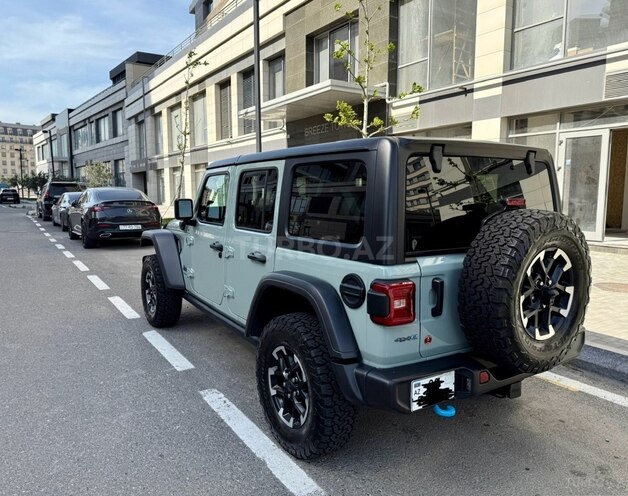 Jeep Wrangler-4