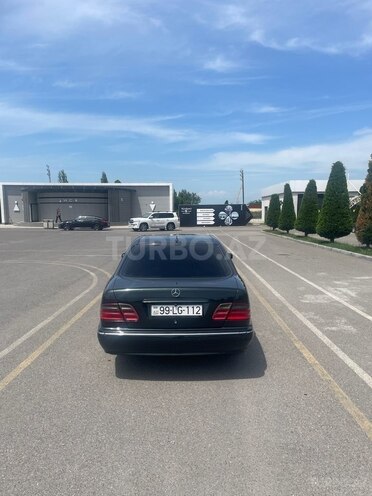 Mercedes E 320 2000, 294,000 km - 3.2 l - Bakı