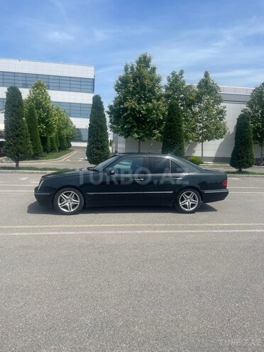 Mercedes E 320 2000, 294,000 km - 3.2 l - Bakı