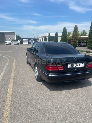 Mercedes E 320 2000, 294,000 km - 3.2 l - Bakı