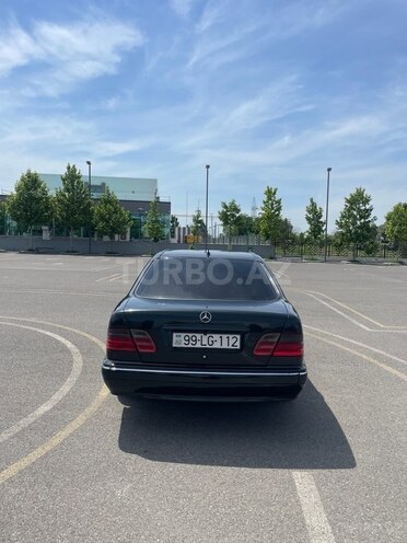 Mercedes E 320 2000, 294,000 km - 3.2 l - Bakı