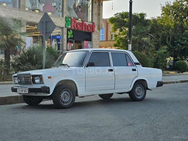LADA (VAZ) 2107 2004, 98,000 km - 1.6 л - Yardımlı