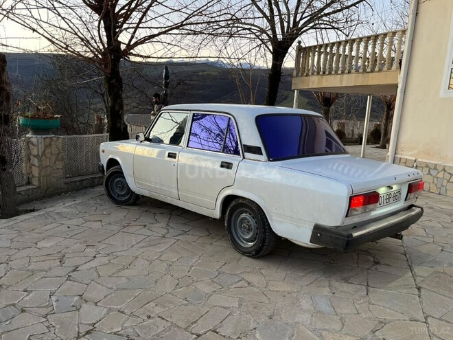 LADA (VAZ) 2107 2004, 98,000 km - 1.6 л - Yardımlı