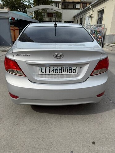 Hyundai Accent 2015, 170,000 km - 1.6 l - Bakı