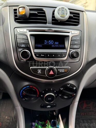 Hyundai Accent 2015, 170,000 km - 1.6 l - Bakı
