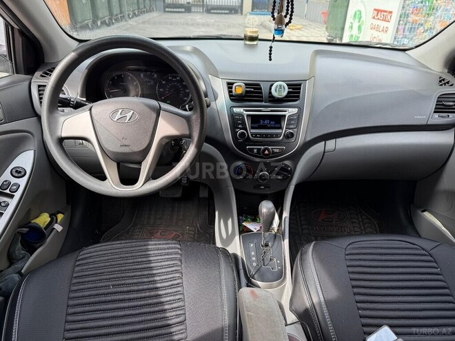Hyundai Accent 2015, 170,000 km - 1.6 l - Bakı
