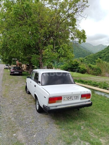 LADA (VAZ) 2107 1998, 98,000 km - 1.6 l - Qax