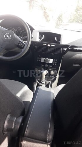 Opel Astra 2005, 235,000 km - 2.0 l - Bakı