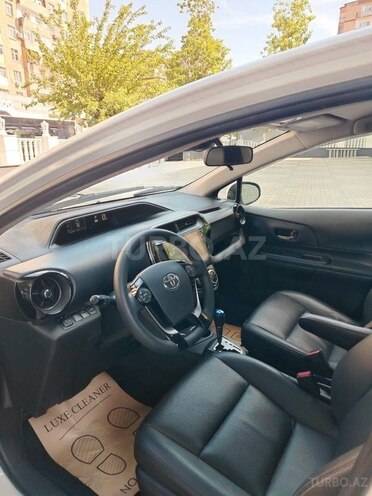 Toyota Aqua 2017, 130,000 km - 1.5 l - Bakı