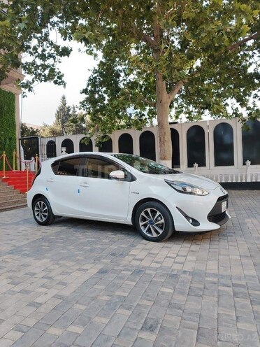 Toyota Aqua 2017, 130,000 km - 1.5 l - Bakı