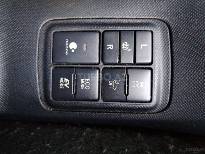 Toyota Aqua 2017, 130,000 km - 1.5 l - Bakı
