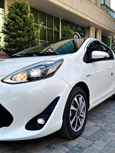 Toyota Aqua 2017, 130,000 km - 1.5 l - Bakı