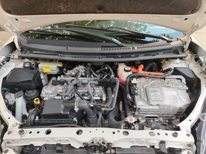 Toyota Aqua 2017, 130,000 km - 1.5 l - Bakı