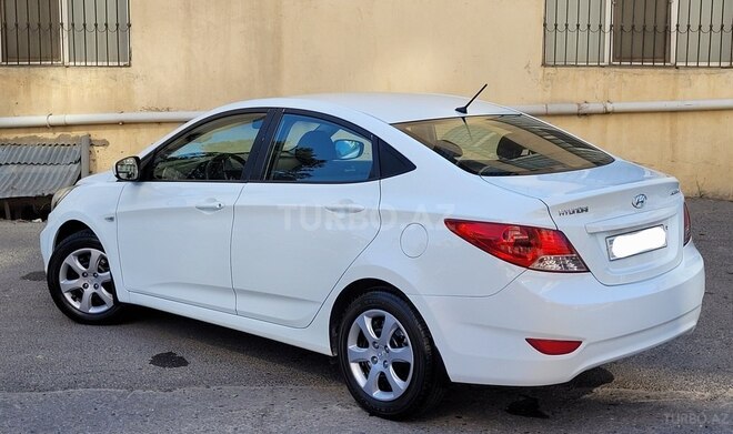Hyundai Accent 2014, 195,000 km - 1.4 л - Bakı