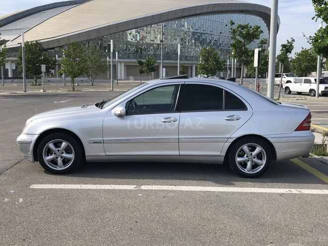 Mercedes C 180 2001, 438,000 km - 2.0 l - Bakı