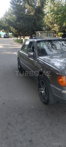 Mercedes E 230 1990, 281,000 km - 2.3 l - Bakı