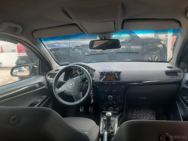 Opel Astra 2006, 270,000 km - 1.7 l - Bakı