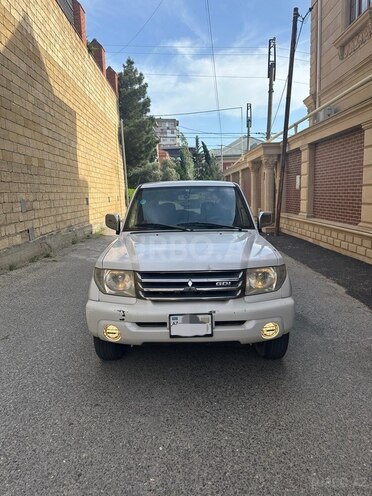 Mitsubishi Pajero io 2001, 317,000 km - 2.0 l - Bakı