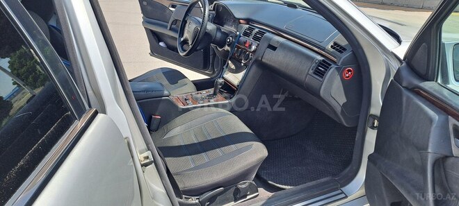 Mercedes E 230 1997, 440,000 km - 2.3 l - Bakı