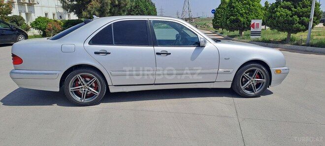 Mercedes E 230 1997, 440,000 km - 2.3 l - Bakı