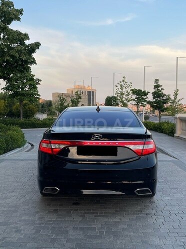 Hyundai Grandeur 2015, 178,000 km - 2.2 л - Bakı