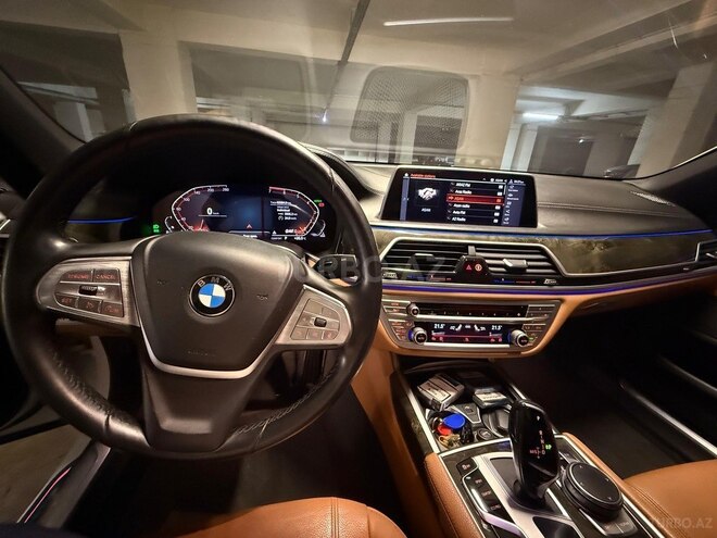 BMW 730 2019, 82,000 km - 2.0 л - Bakı