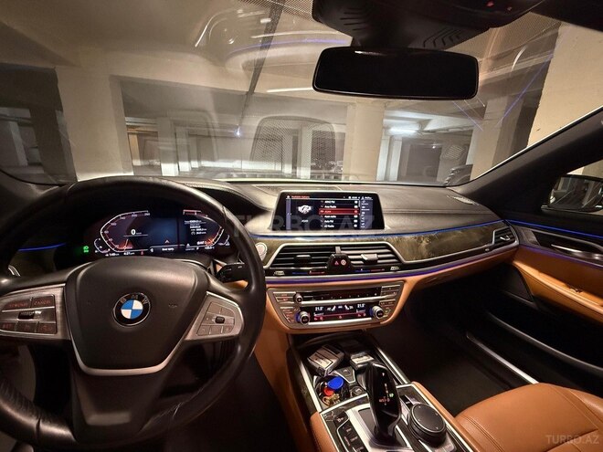BMW 730 2019, 82,000 km - 2.0 л - Bakı
