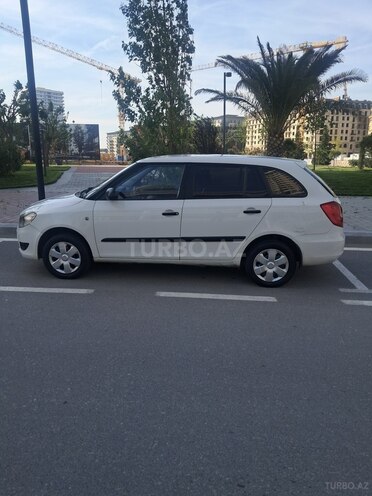 Skoda Fabia 2012, 389,000 km - 1.2 l - Bakı