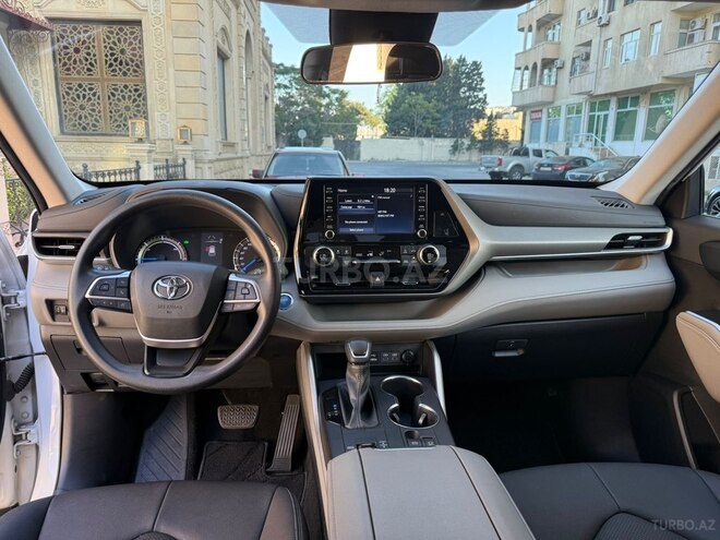Toyota Highlander 2022, 65,000 km - 2.5 l - Bakı