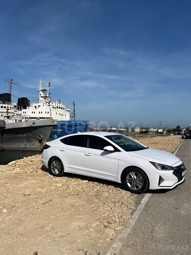 Hyundai Elantra 2018, 167,000 km - 2.0 l - Bakı