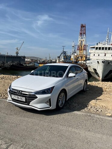 Hyundai Elantra 2018, 167,000 km - 2.0 l - Bakı