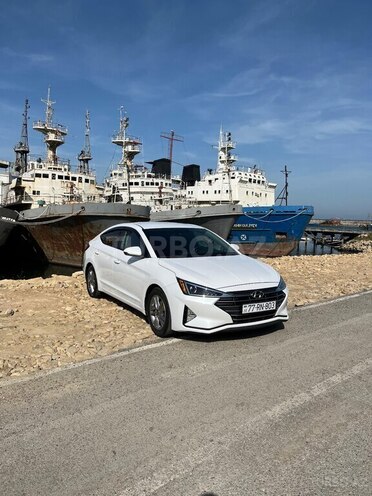 Hyundai Elantra 2018, 167,000 km - 2.0 l - Bakı