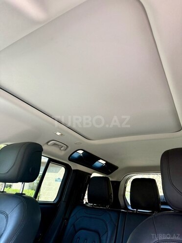 Land Rover Defender 2020, 70,000 km - 2.0 l - Bakı
