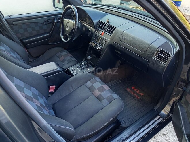 Mercedes C 220 1995, 228,000 km - 2.2 л - Bakı