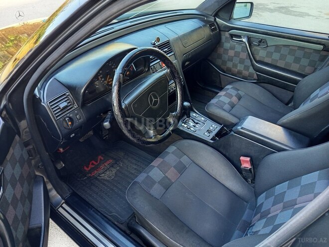 Mercedes C 220 1995, 228,000 km - 2.2 л - Bakı