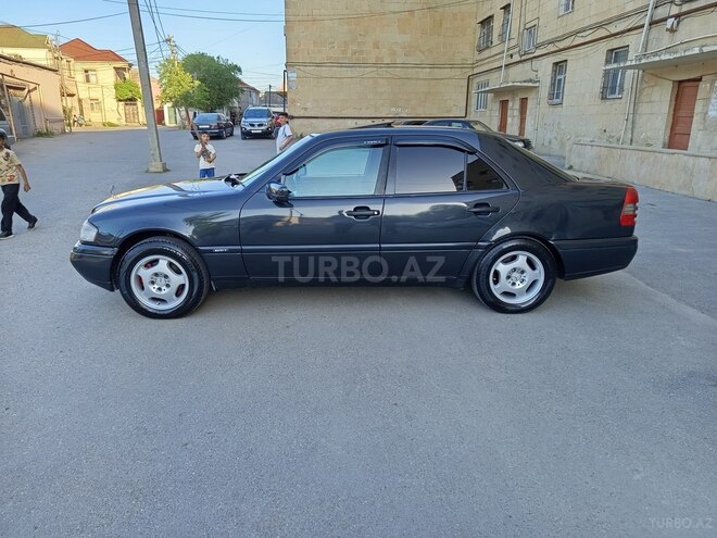 Mercedes C 220 1995, 228,000 km - 2.2 л - Bakı