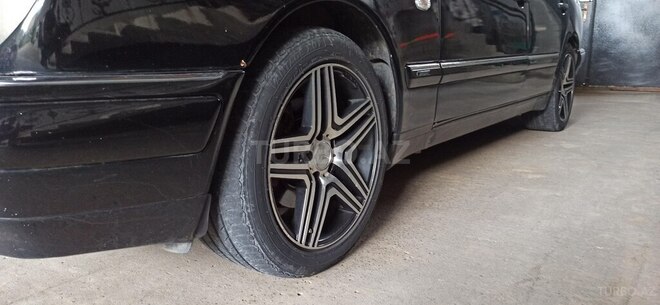 Mercedes E 280 1997, 311,000 km - 2.8 l - Gəncə