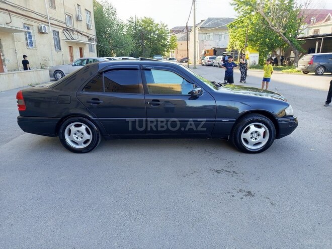 Mercedes C 220 1995, 228,000 km - 2.2 л - Bakı