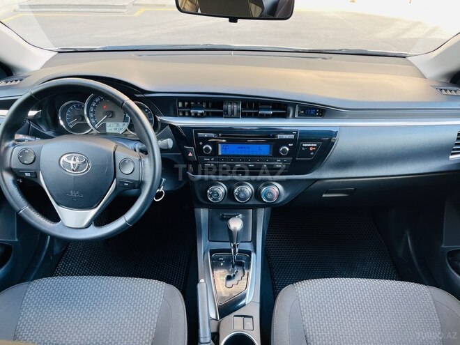 Toyota Corolla 2015, 98,000 km - 1.6 l - Bakı