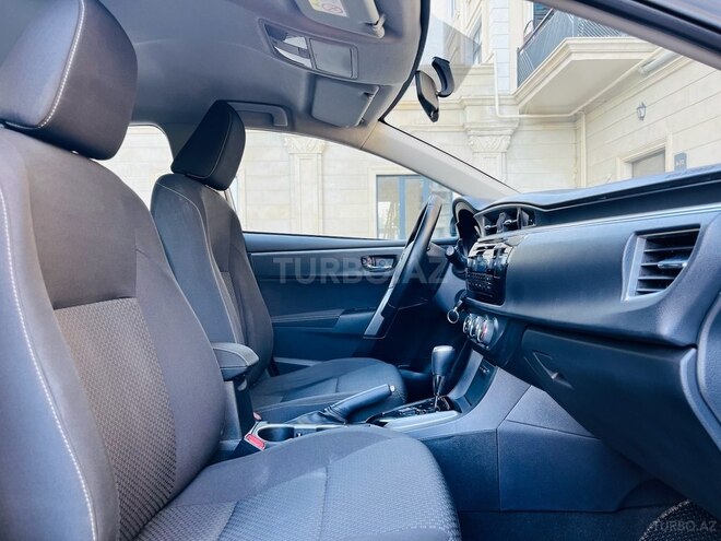 Toyota Corolla 2015, 98,000 km - 1.6 l - Bakı