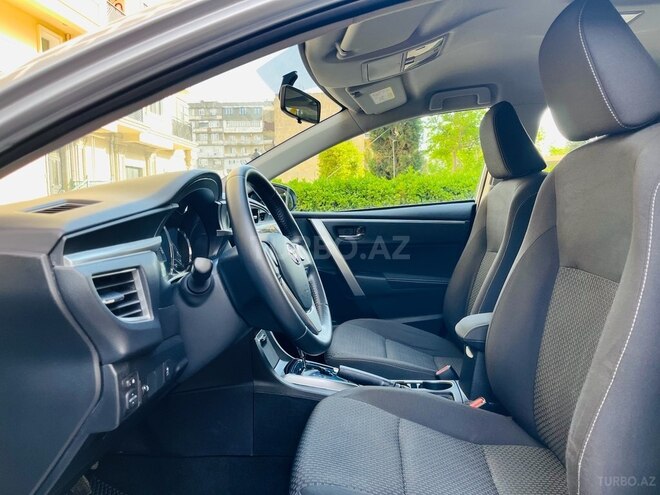 Toyota Corolla 2015, 98,000 km - 1.6 l - Bakı