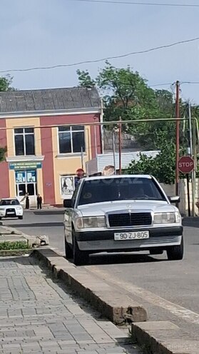 Mercedes 190 1991, 325,678 km - 2.0 l - Qusar