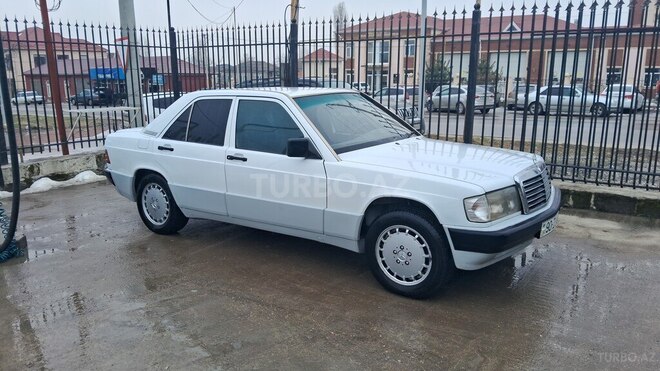 Mercedes 190 1991, 325,678 km - 2.0 l - Qusar