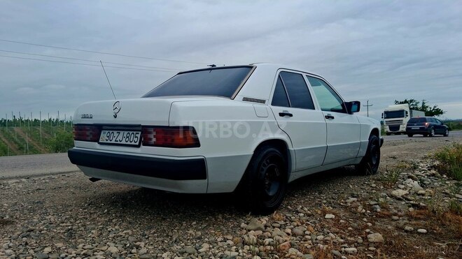 Mercedes 190 1991, 325,678 km - 2.0 l - Qusar